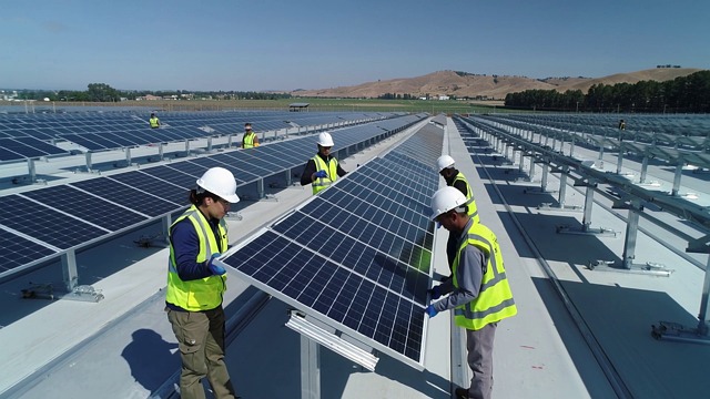 Utility-Scale & Industrial Solar Panel Installation